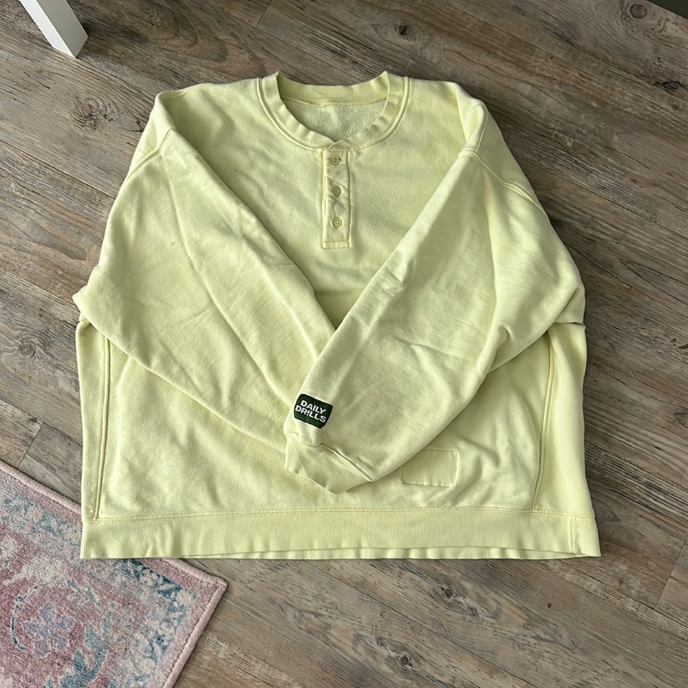 Daily Drills Lemonade Henley Oversized Crewneck XS/S